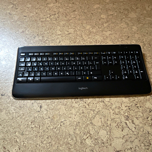 Logitech k800 illuminated - logitech,